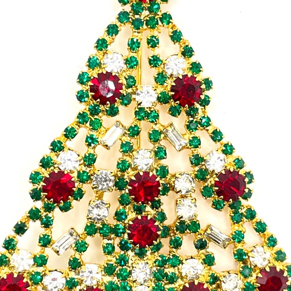 Christmas Tree Pin Brooch Unsigned Red Green Clear Rhinestone Gold Tone - Picture 5 of 6